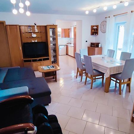 Apartment Wine & Olive Oil Mofardin โคเปร์ ภายนอก รูปภาพ