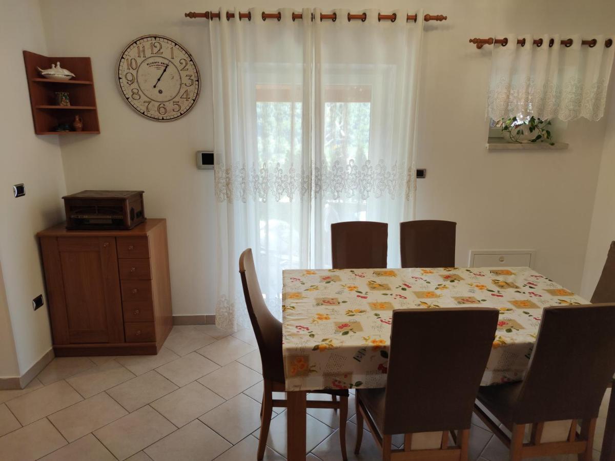 Apartment Wine & Olive Oil Mofardin โคเปร์ ภายนอก รูปภาพ