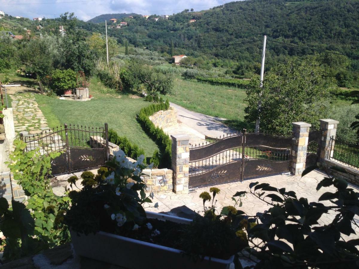 Apartment Wine & Olive Oil Mofardin โคเปร์ ห้อง รูปภาพ