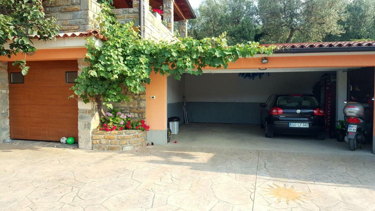 Apartment Wine & Olive Oil Mofardin โคเปร์ ภายนอก รูปภาพ